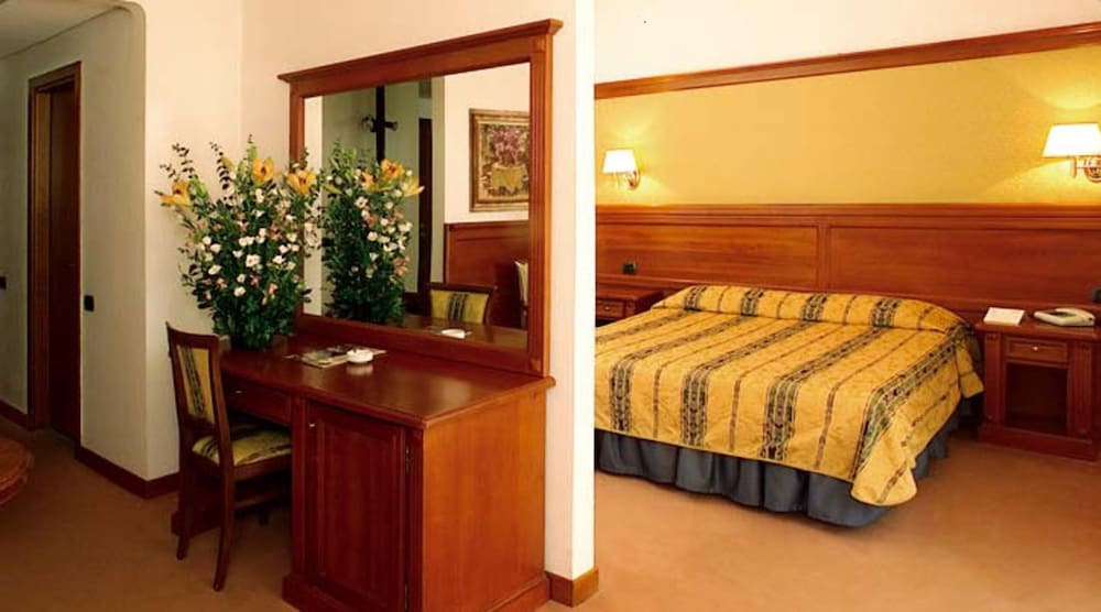 BALLETTI PARK HOTEL 9/40