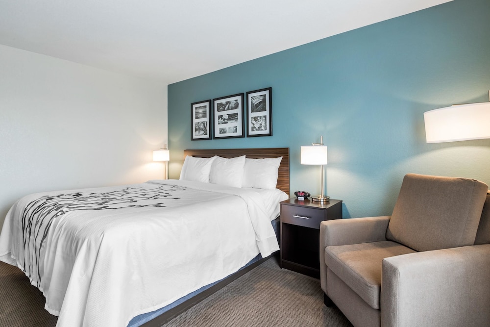 Sleep Inn & Suites West Des Moines near Jordan Creek 19/39