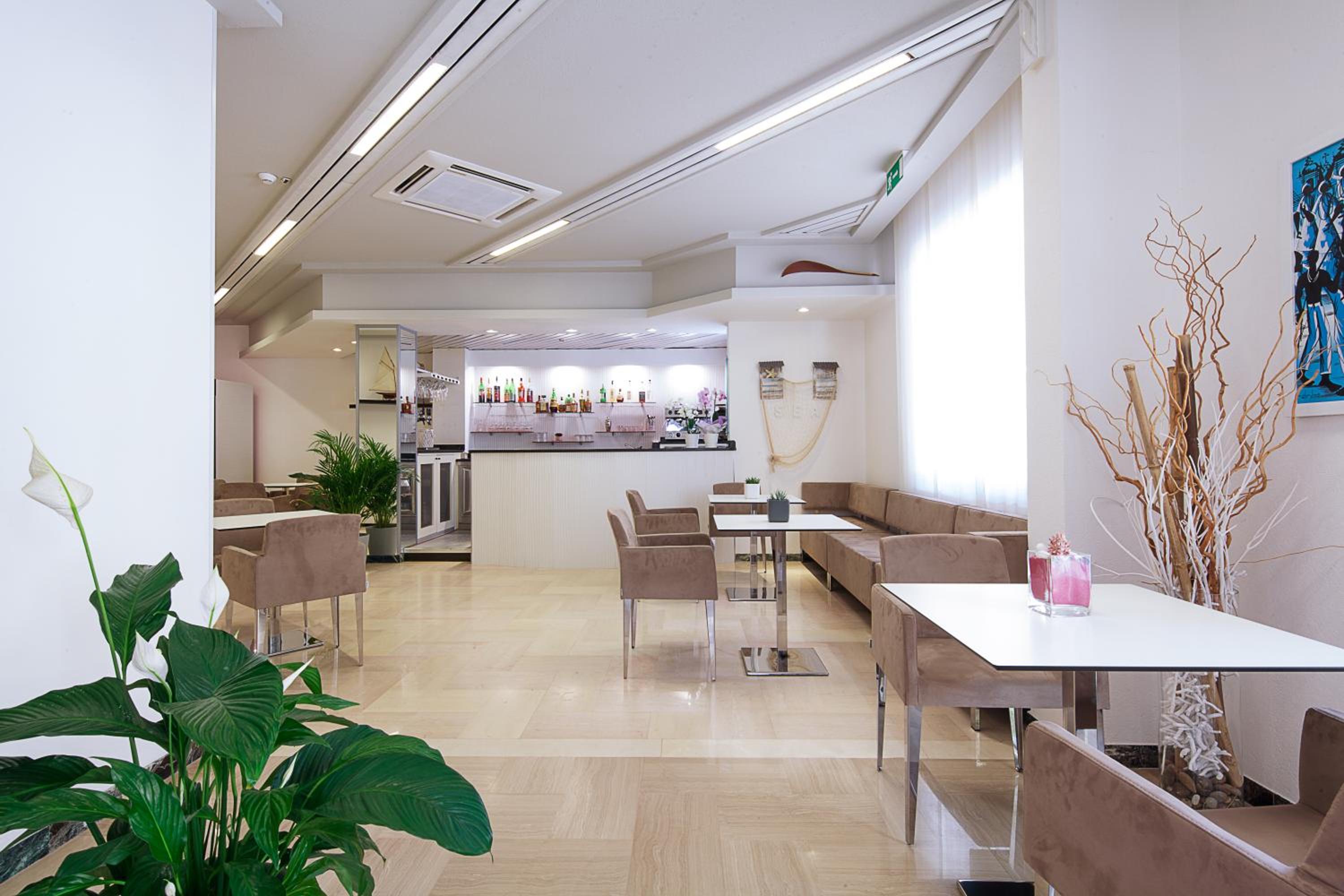 Ambra Hotel Cattolica 32/50