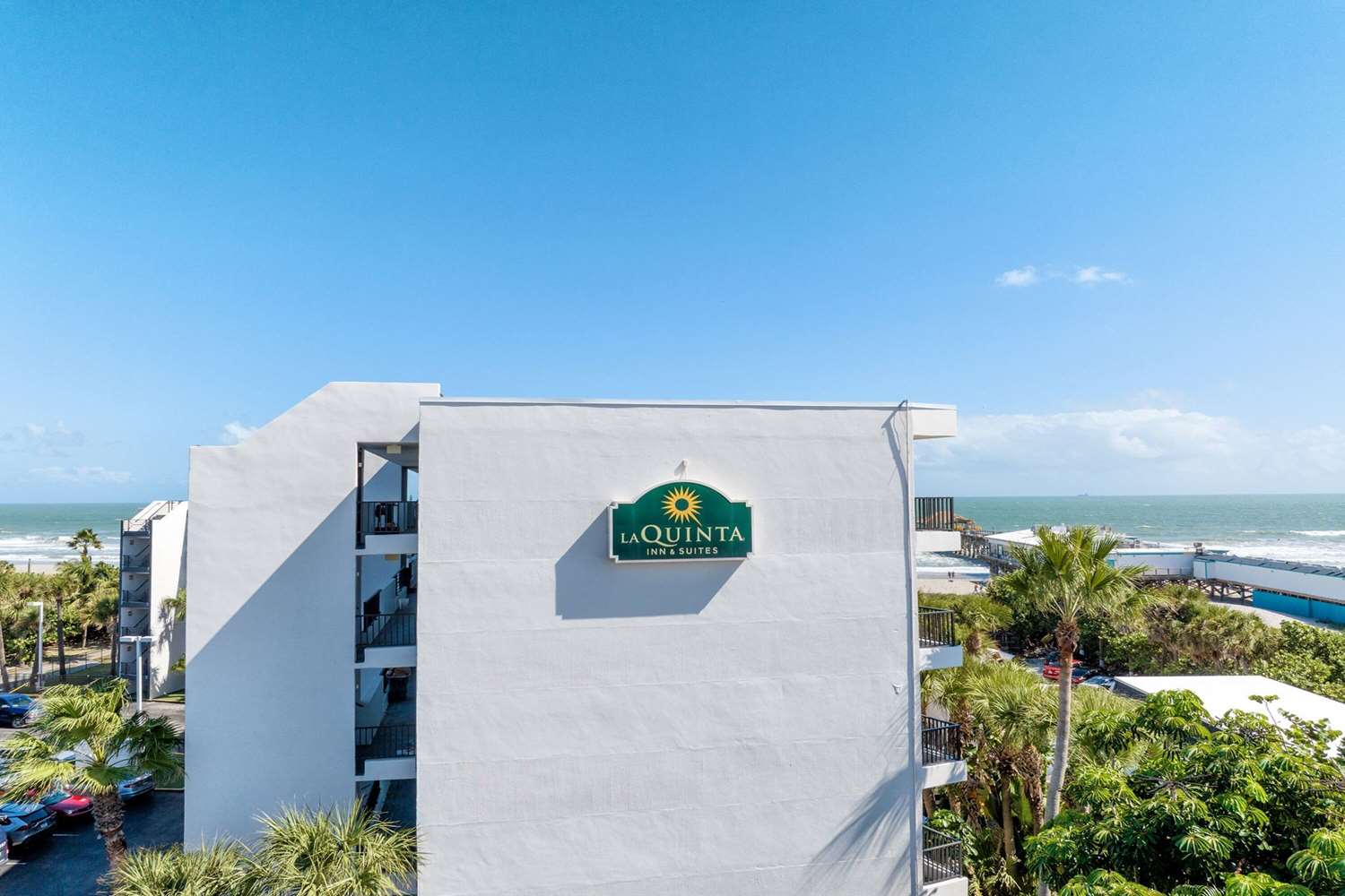 La Quinta Inn & Suites by Wyndham Cocoa Beach Oceanfront in COCOA BEACH - FL