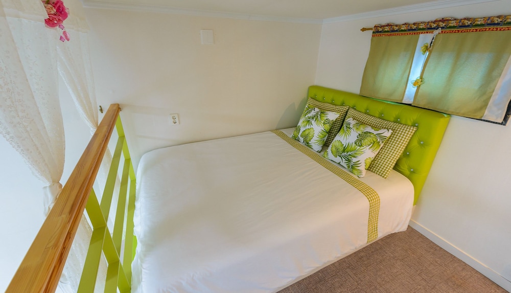 Tongyeong Honey Spa Pension 12/50