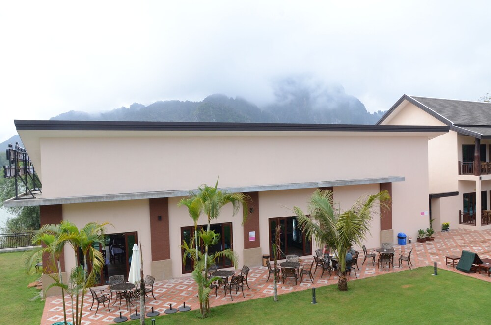 Saksiri Riverside Boutique Hotel 6/50