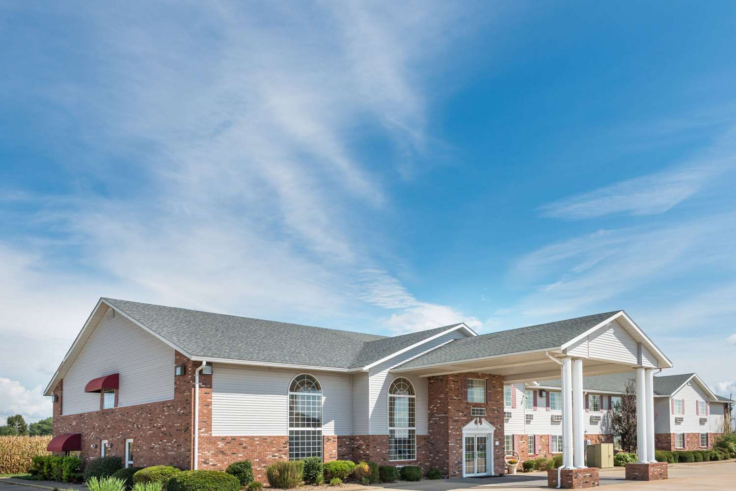 Super 8 By Wyndham Jerseyville IL 1/10