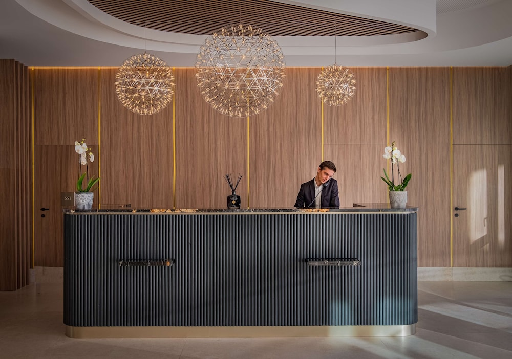 Golden Tulip Lyon Ouest Techlid - Hotel & Spa 6/76