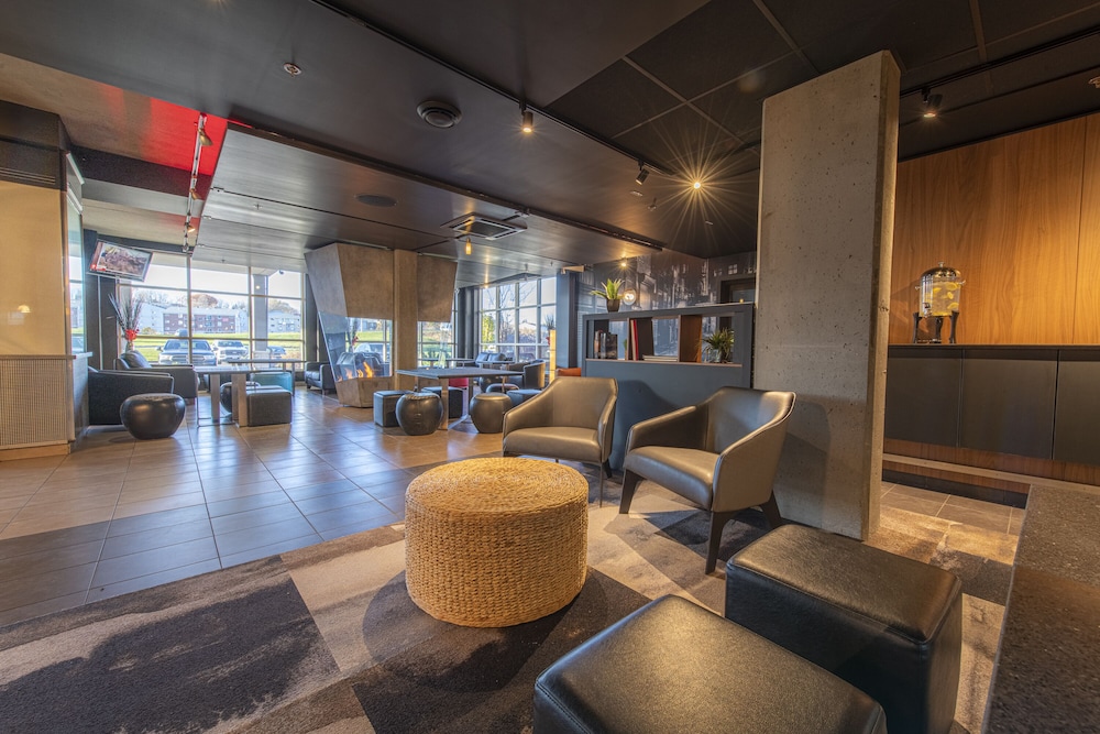 Grand Times Hotel Quebec City Airport 40/60