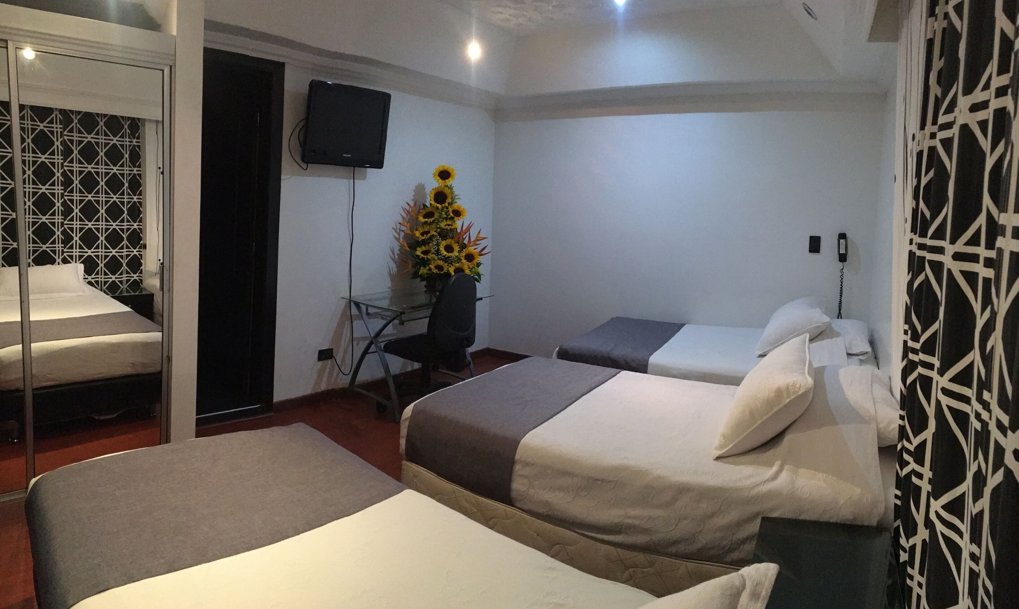 STANDARD, TRIPLE, MULTIPLE BEDS
