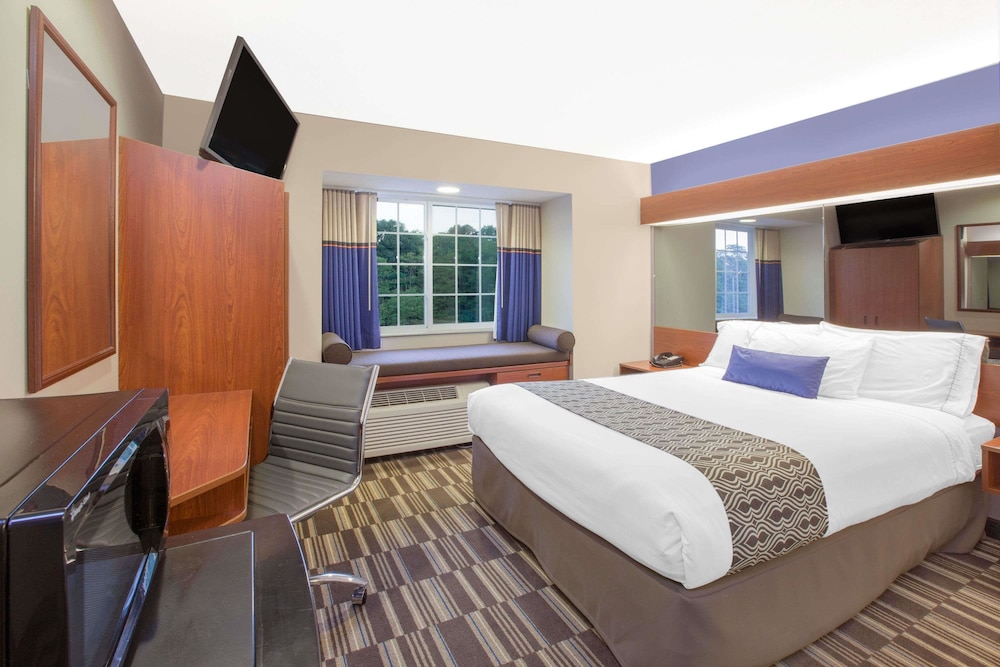 Suite, Queen Bed