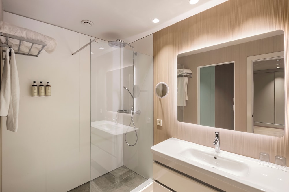 غرفة بريميوم بسريرين منفصلين، Salles Hotel Malaga Centro 6/6