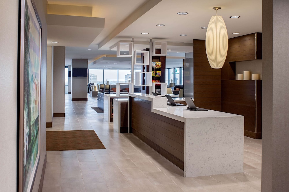 Hyatt House New Orleans/Downtown 6/74