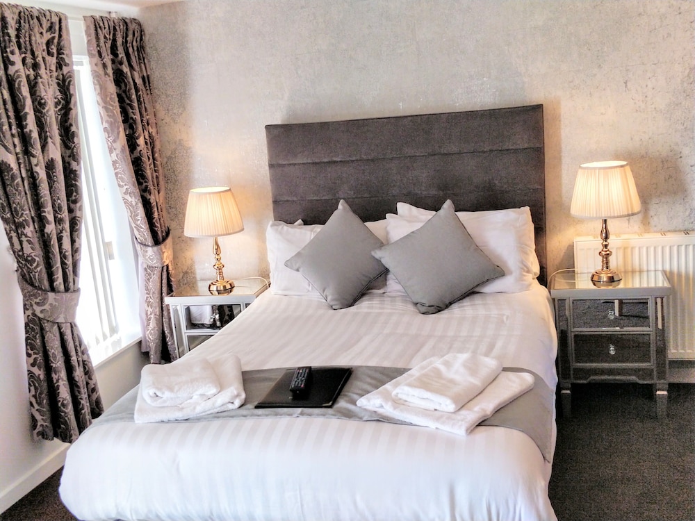 Angel House Bed Breakfast 3/38