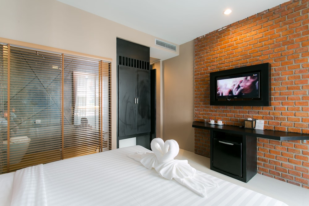 The House Patong 17/43