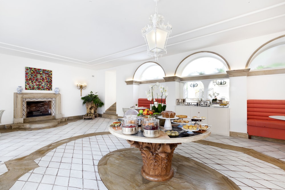 Relais Villa Savarese 50/78