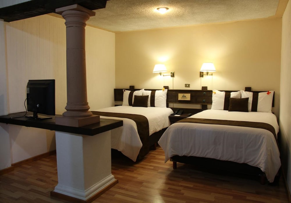 Hotel Mision Xalapa Plaza de Las Convenciones 16/33