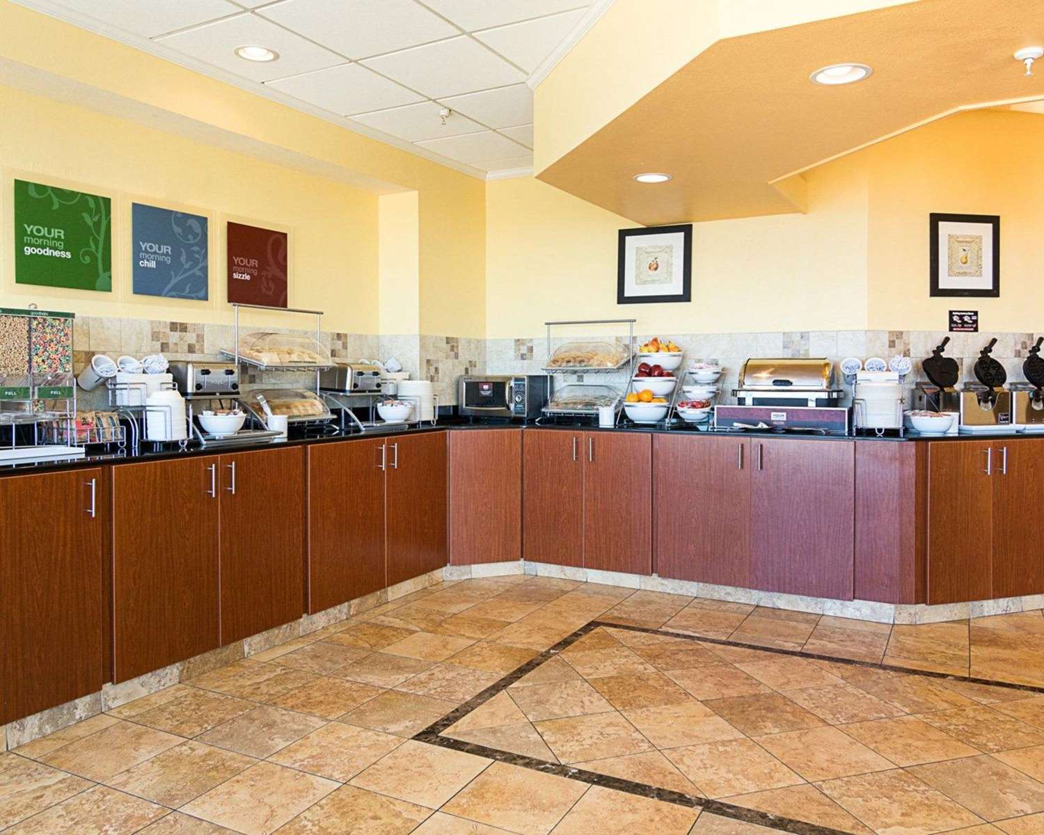Comfort Suites Beachfront 15/16
