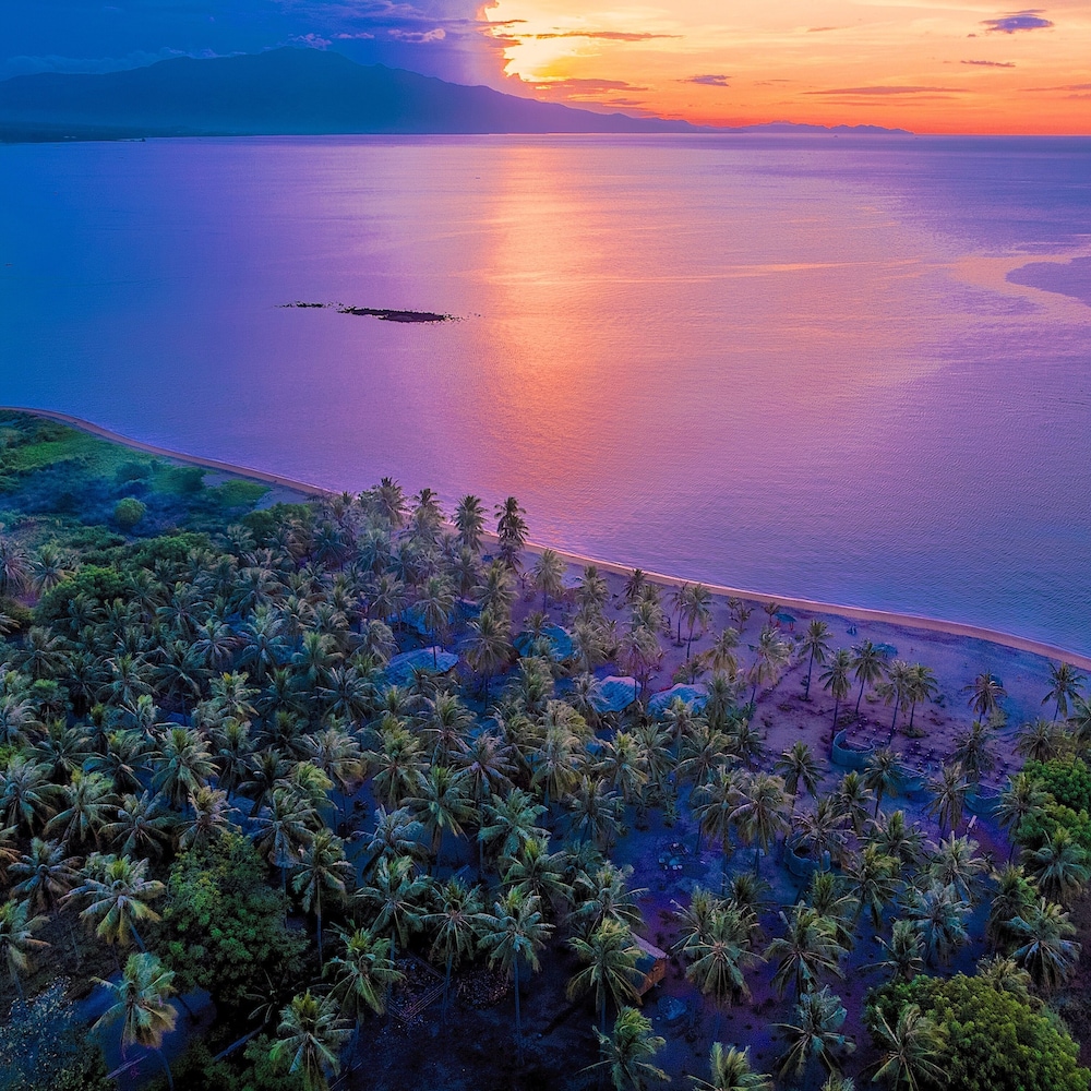 Coconut Garden Beach Resort 46/47