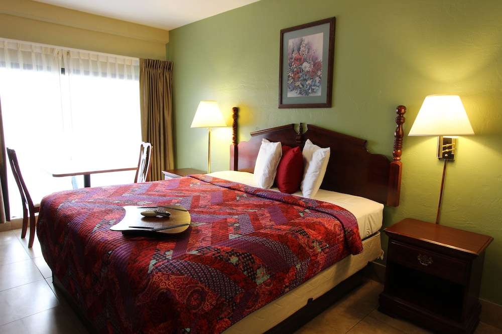 Oceans Beach Resort Suites 14/67