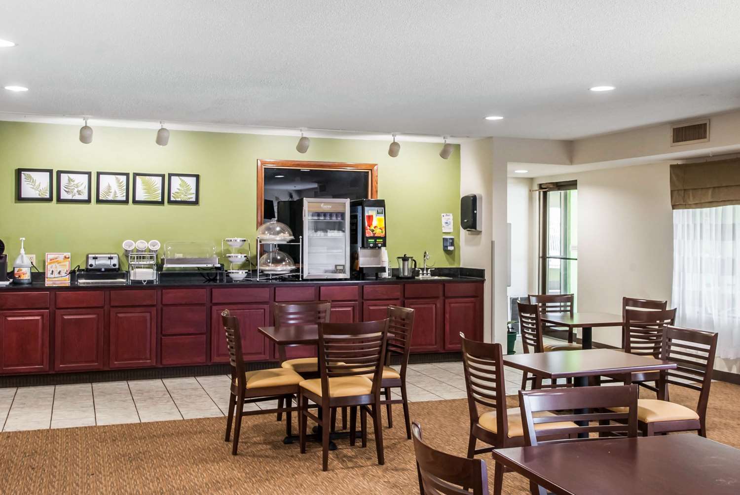 Sleep Inn Saint Charles North 30/33