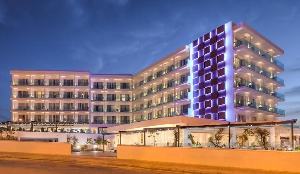 Blue Ivy Hotel And Suites 7/46