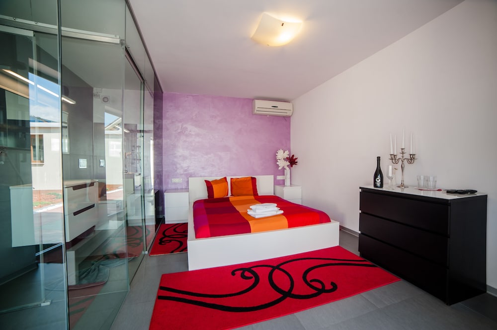 La Villa Hill Resort 13/40