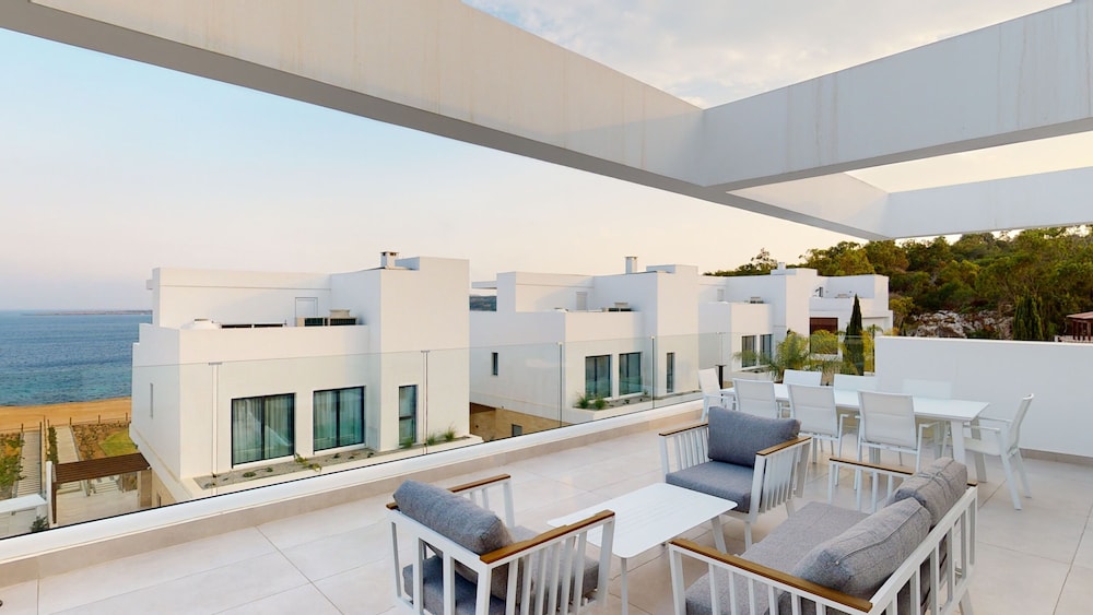 PERIYALI KONNOS Villas Beach Resort 4/53