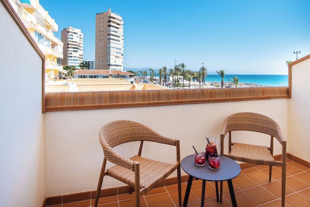 Tarik Hotel 49/63