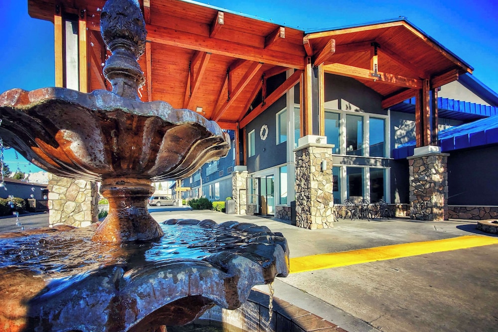 Cielo Hotel Bishop-Mammoth, an Ascend Collection Hotel 45/50