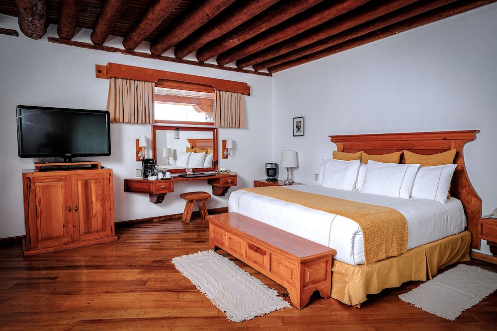 HOTEL HACIENDA CANTALAGUA GOLF 19/65