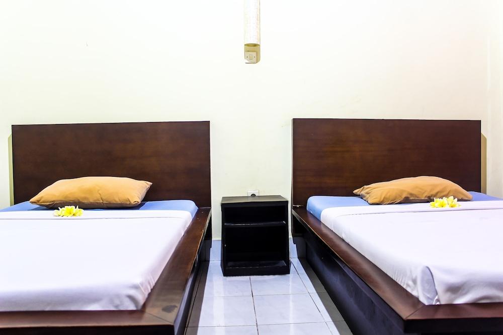 Budhi Beach Inn 13/30