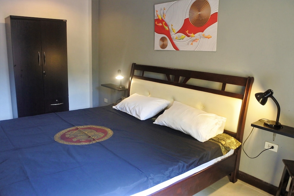 Hi Karon Beach Hotel 7/50