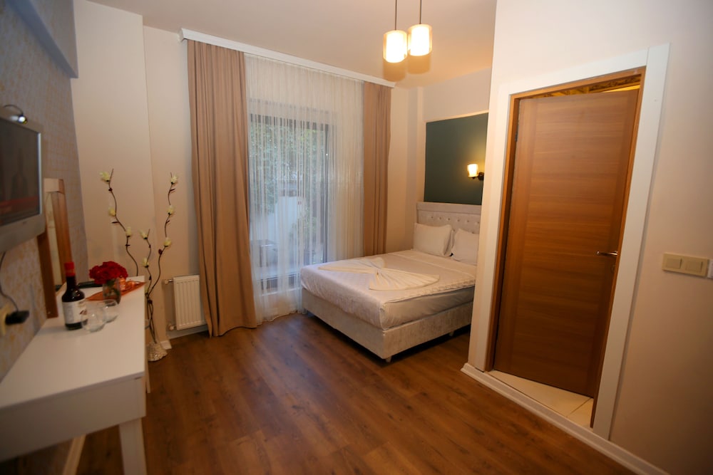 Senyor Garden Hotel 30/50