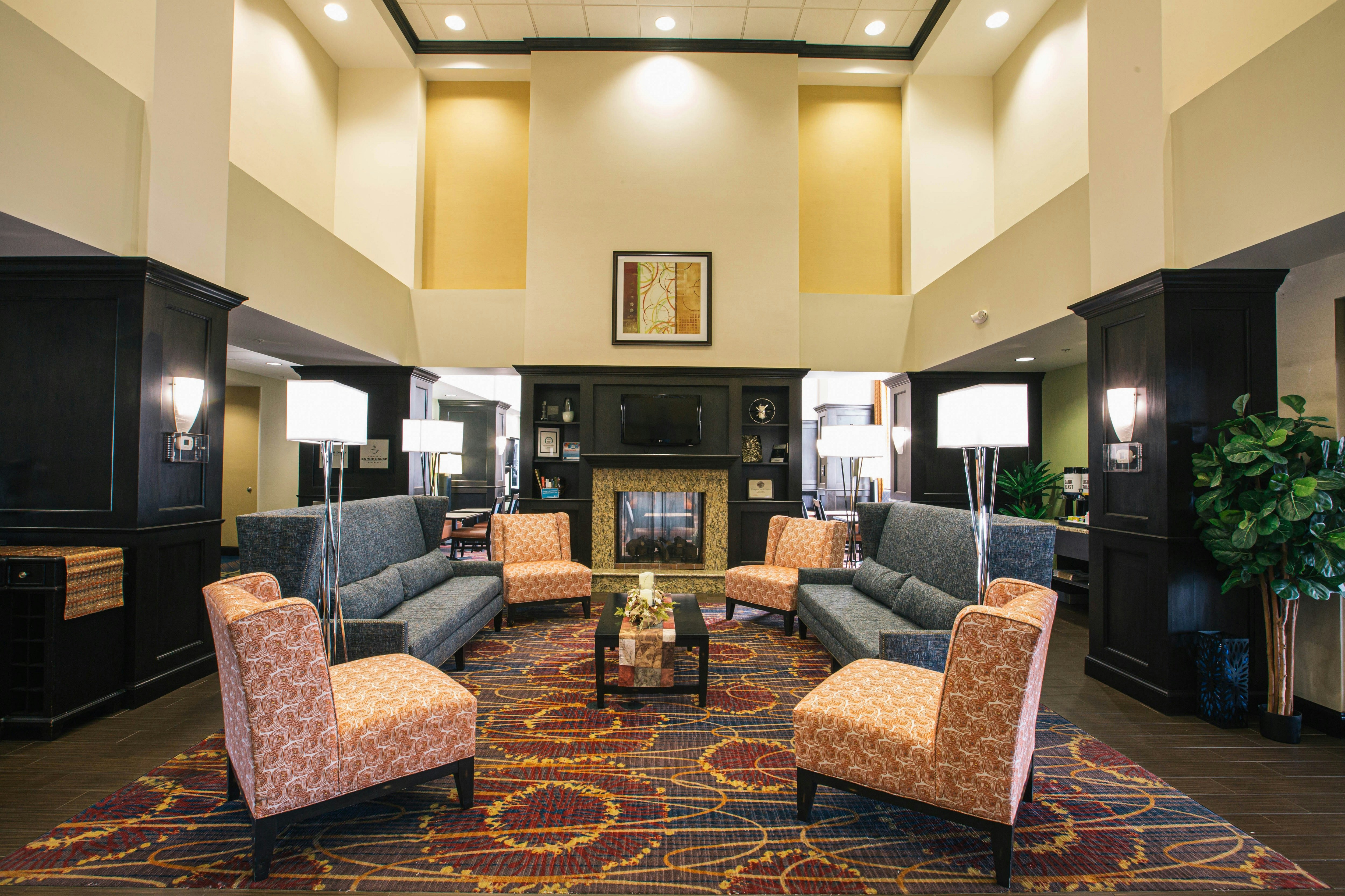 Hampton Inn Suites Effingham 36/63