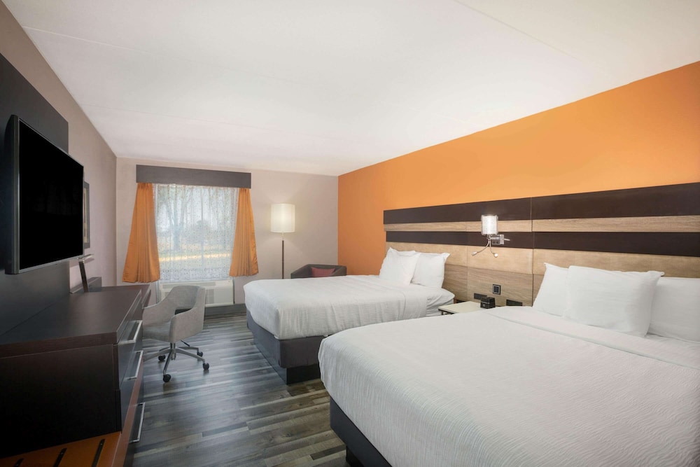 La Quinta Inn & Suites by Wyndham Branson 20/60