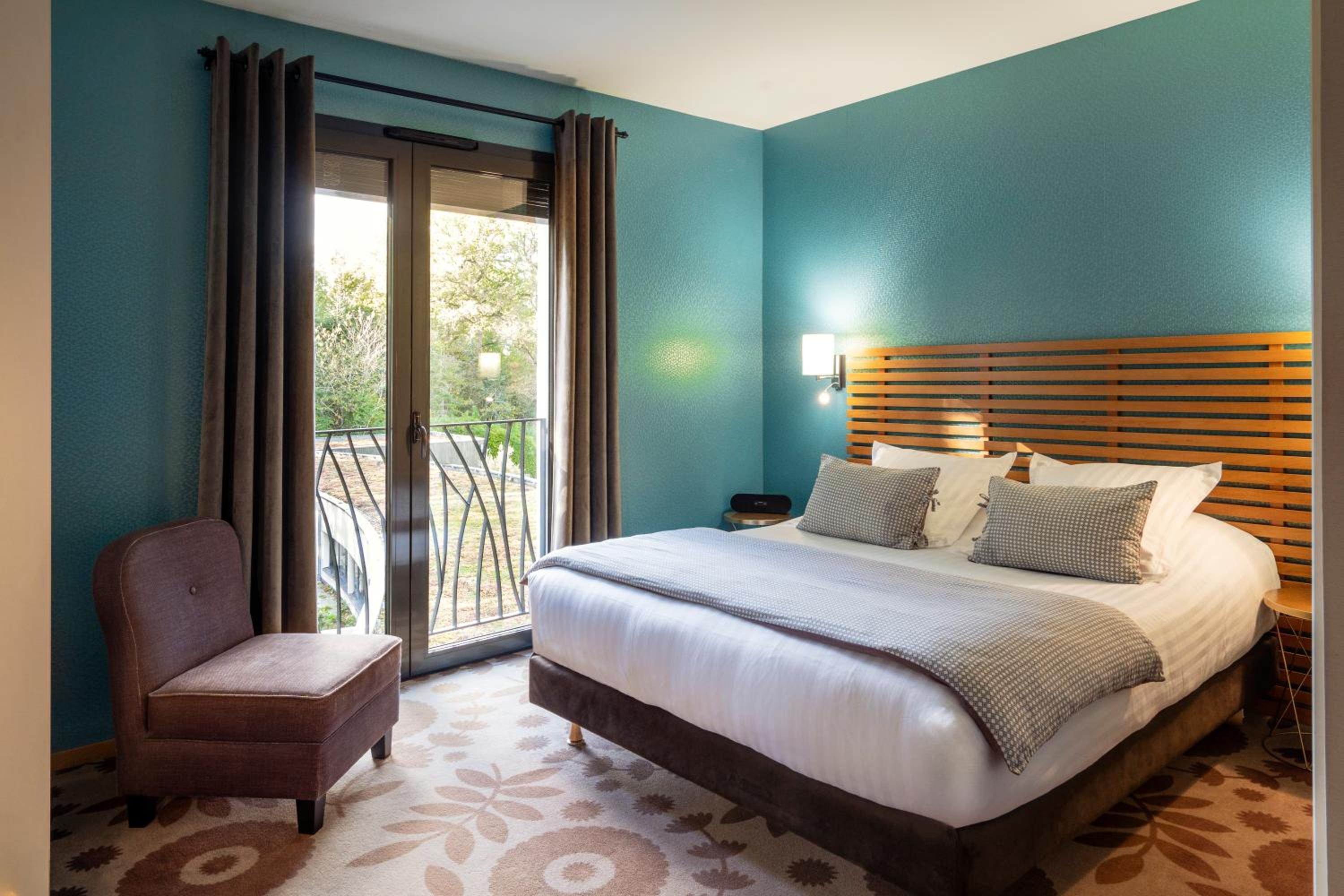 Prestige, Queen Bed, Riverside