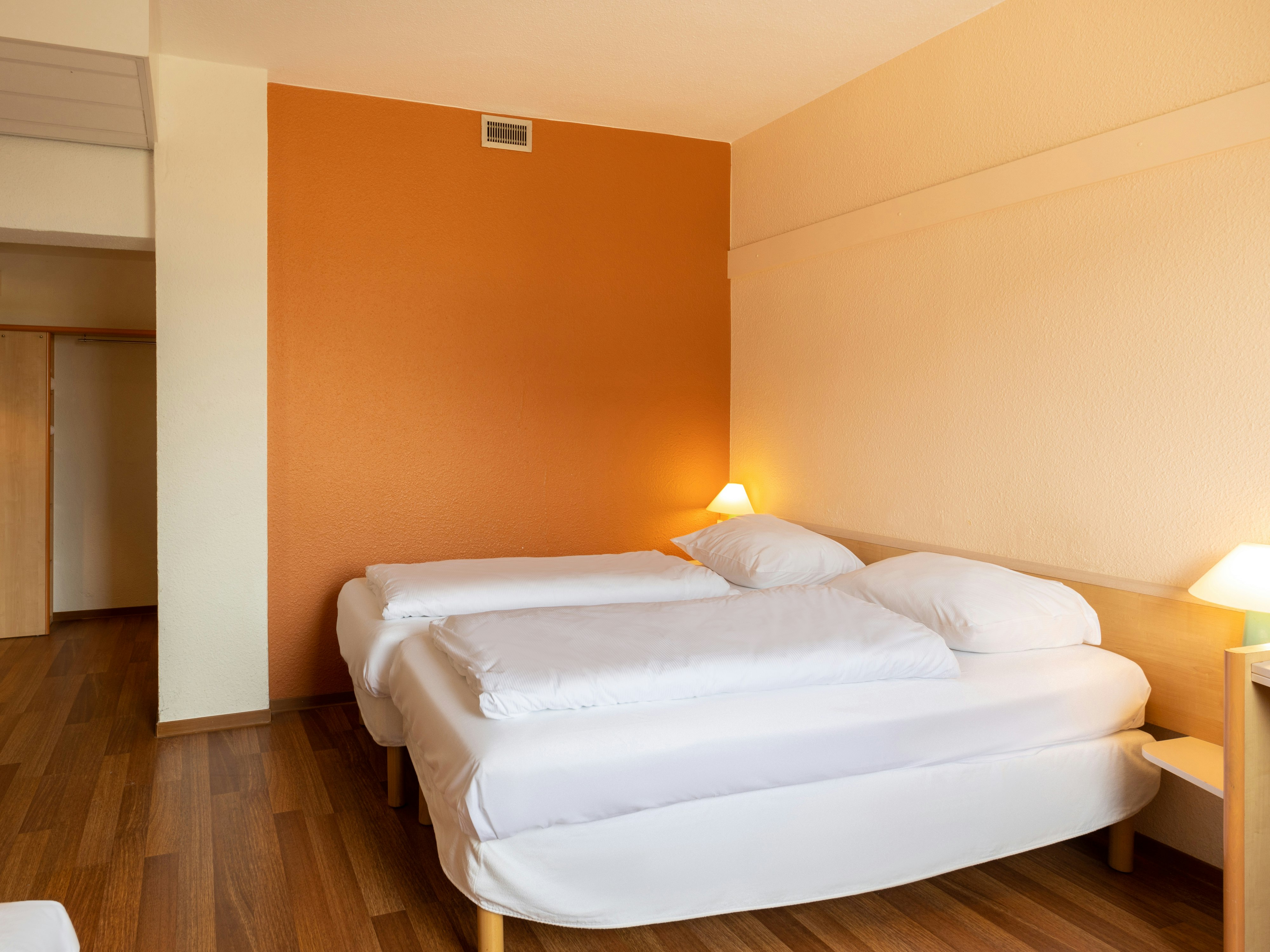 B&B Hotel Duisburg Hbf-Nord 15/30