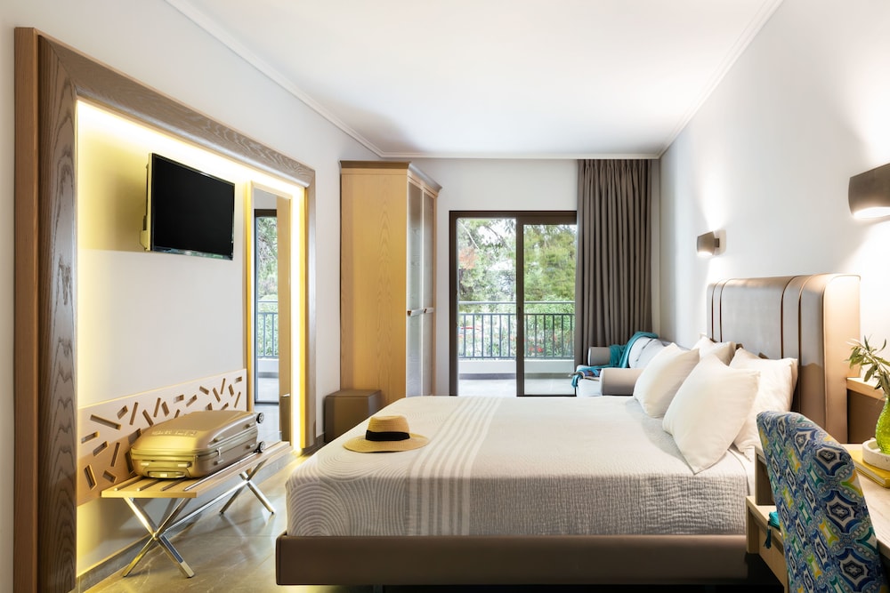 Philoxenia Hotel 23/68