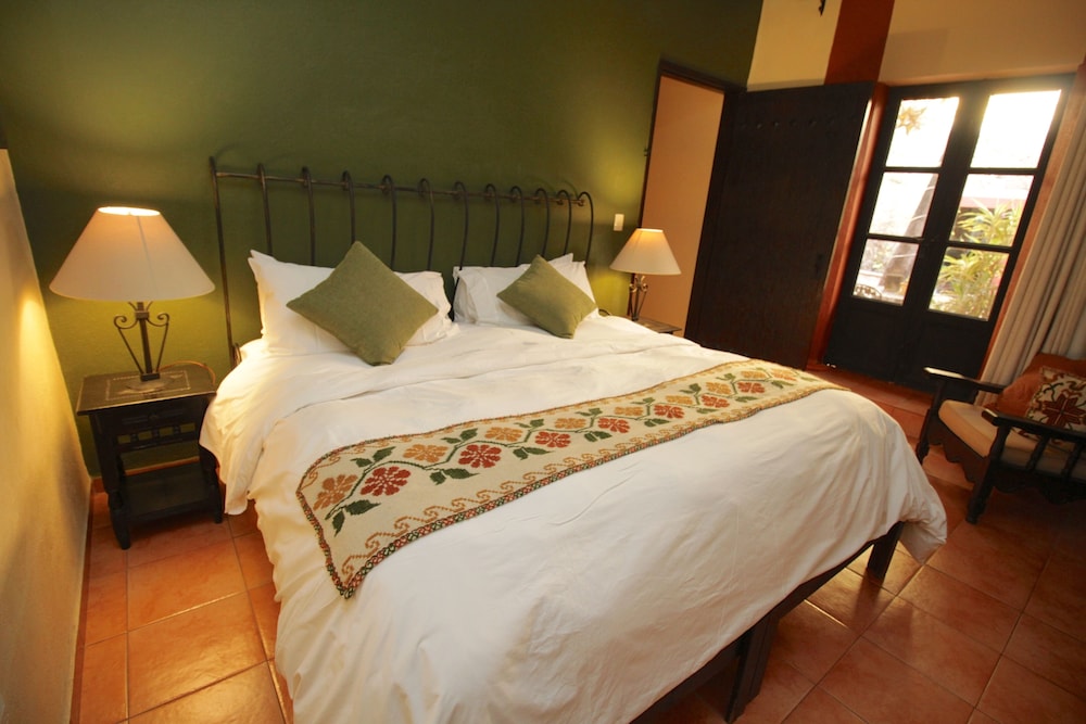 Casa Mia Suites 19/72