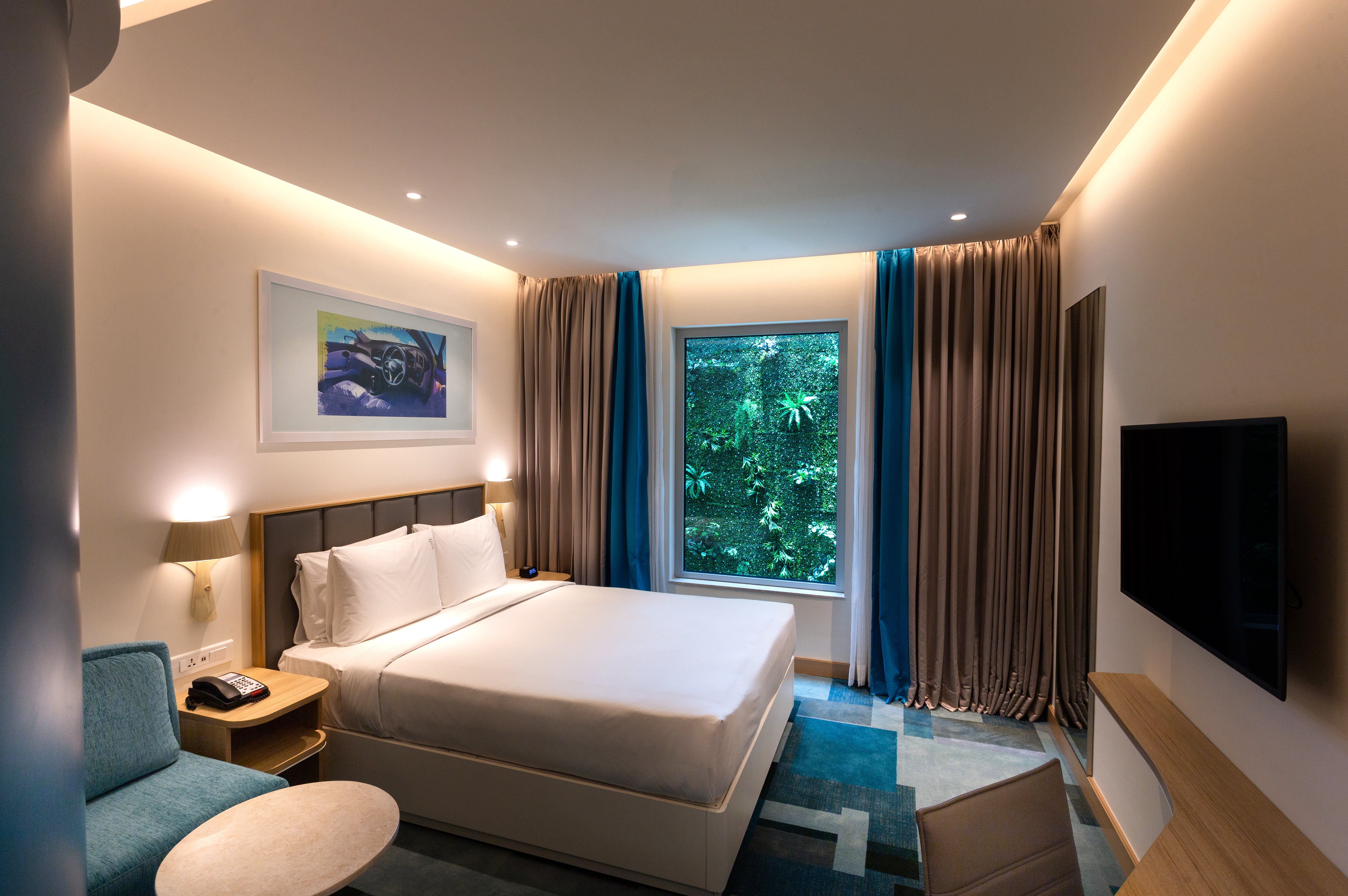 Holiday Inn Express And Suites Bengaluru Old Madras Road 16/59