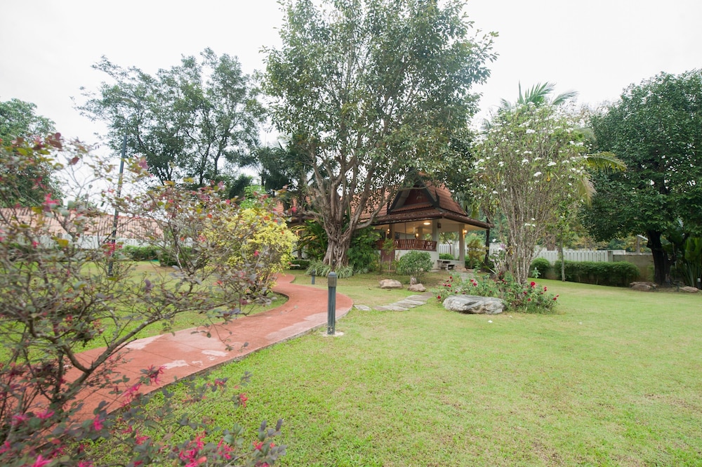 RUEN ARIYA RESORT 68/76