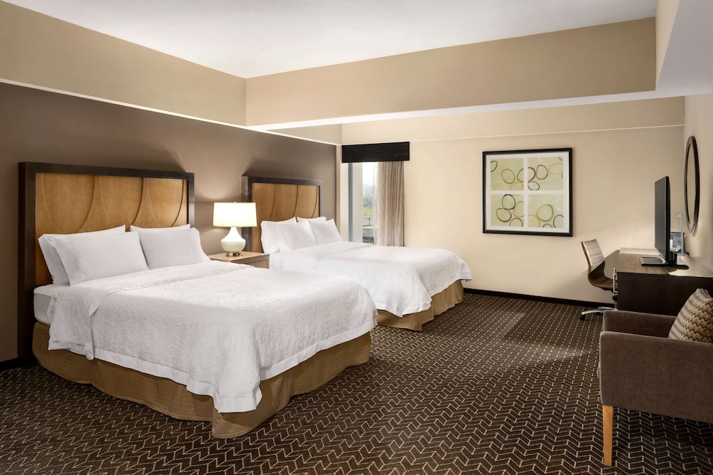Hampton Inn & Suites Clayton/St Louis-Galleria Area 15/61
