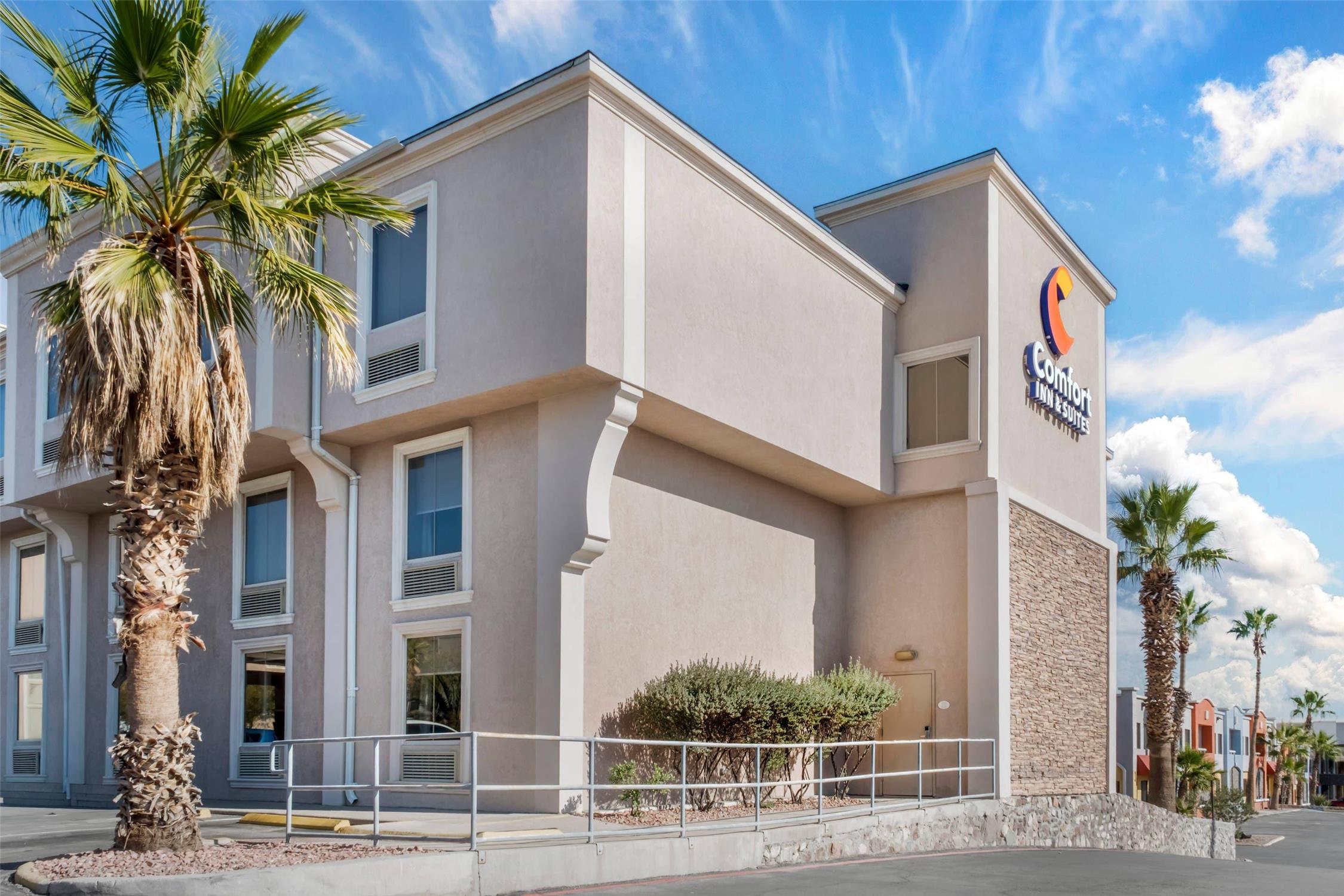 Comfort Inn & Suites El Paso I-10 Airport Area 4/45