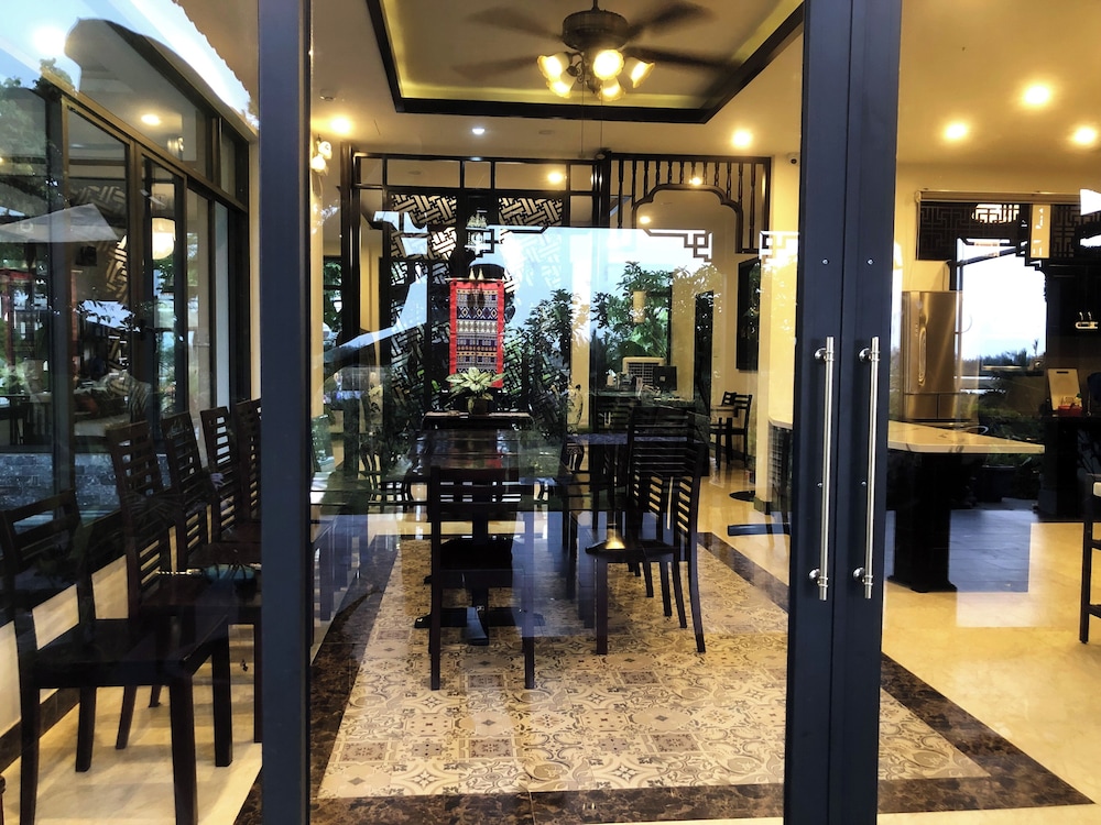 The Quin Riverside Villa 38/50