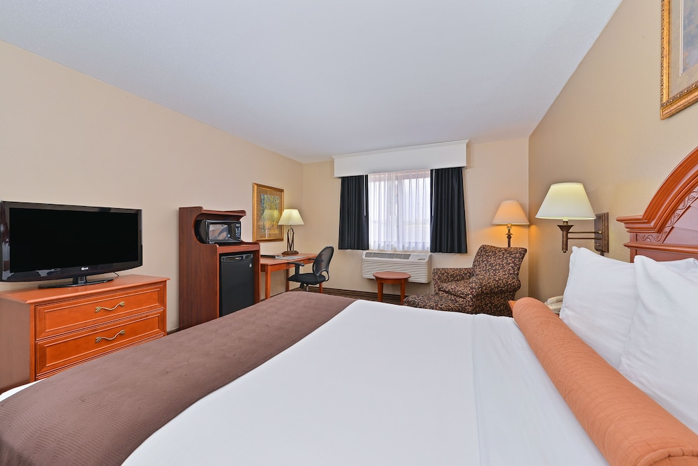 Revel Hotel Minot, SureStay Collection by Best Western 16/66