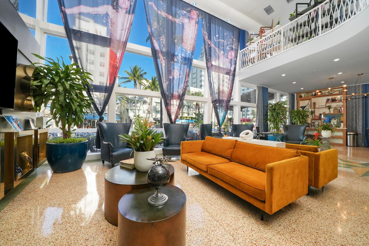 Catalina Hotel & Beach Club 39/70
