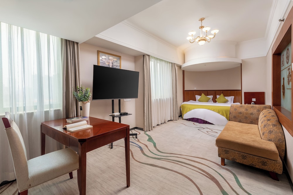 Haijun Hotel 28/50