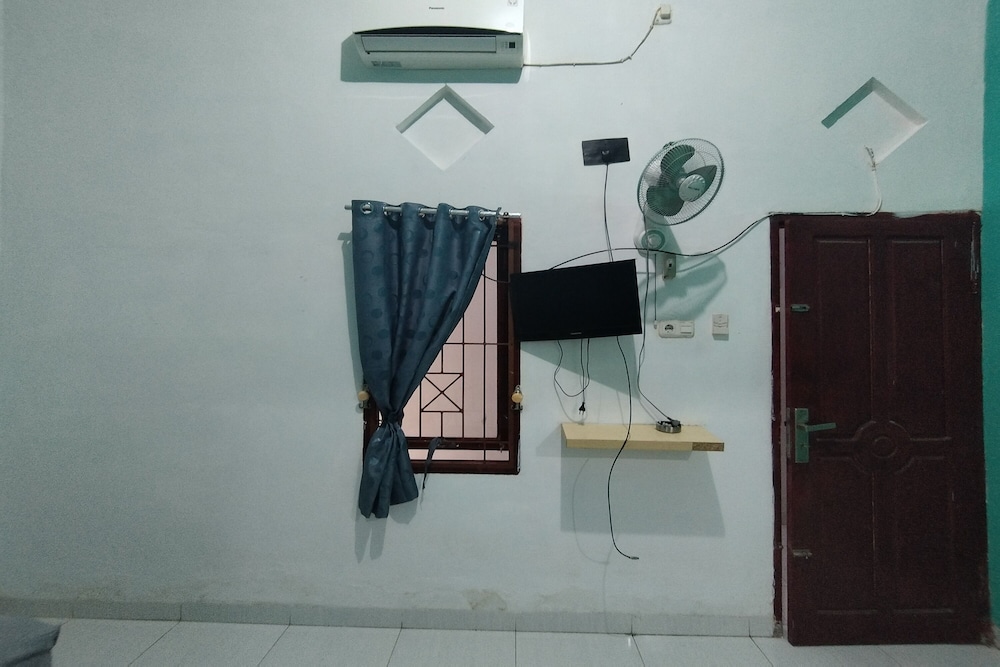 OYO 2933 Wisma Hiro Pertiwi 21/26