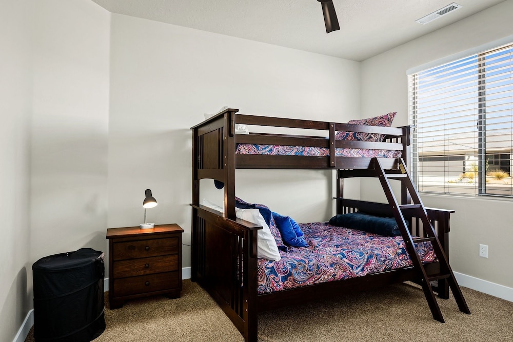 Hyatt Home by RedAwning 12/34