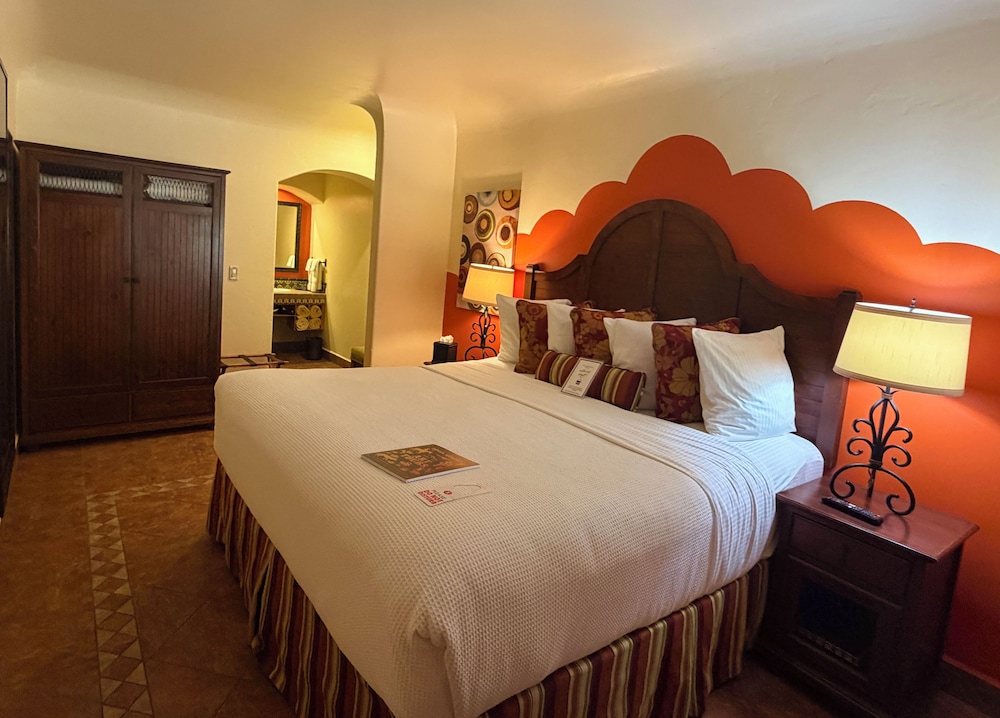 Los Arboles Hotel 8/50