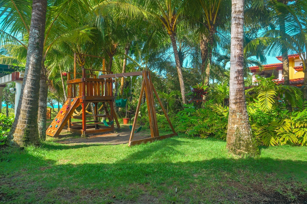 Las Olas Beach Resort 26/50