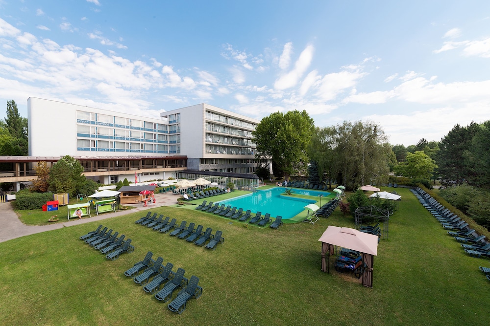 Spa Hotel Splendid Formerly Balnea Splendid Hotel 47/50
