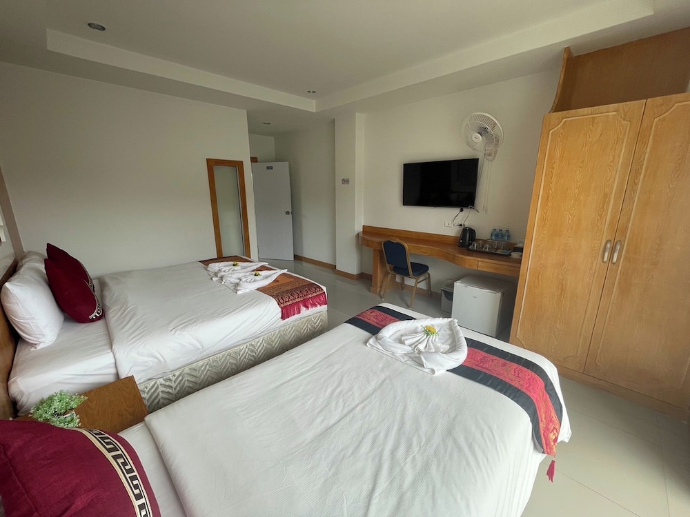 T & C Hotel Patong Beach 16/70
